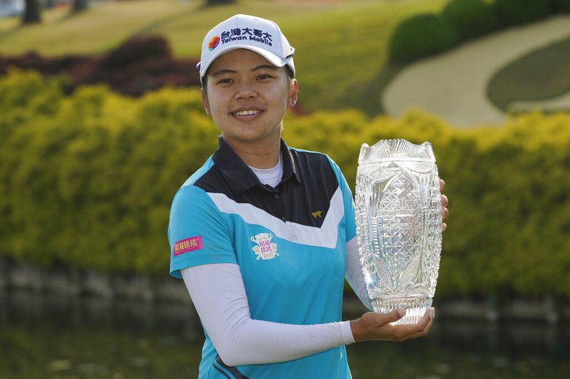 เจาะลึกกีฬาโลก (2021-05-27) สวีเหวยหลิงเฉือนสาวไทยคว้าแชมป์ LPGA ครั้งแรกได้สำเร็จ