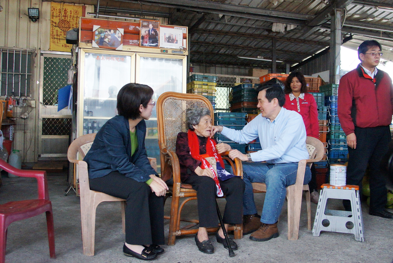 ฟังรายการสโมสรผู้ฟัง วันเสาร์ที่ 2 มกราคม 2559