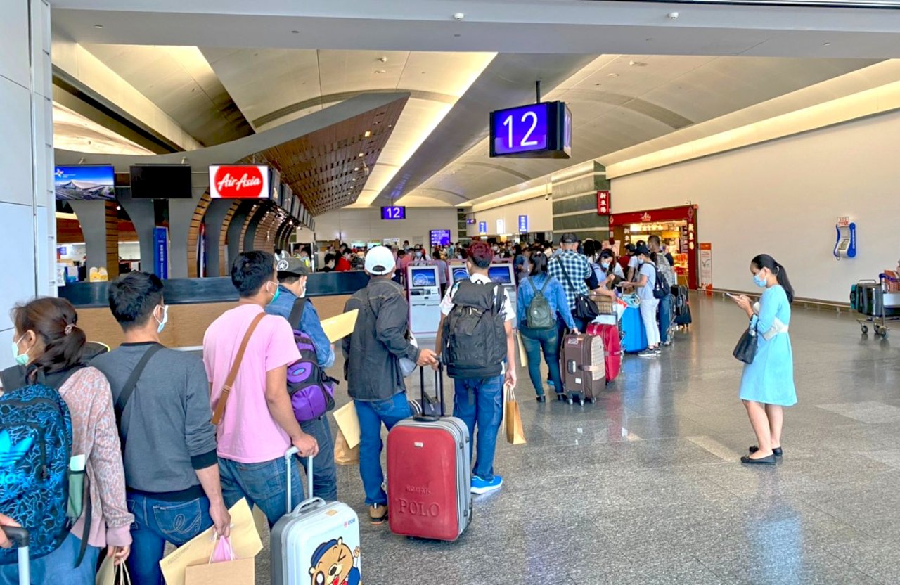 ดีเดย์ 1 เมษา กลับไทย ไม่ต้องใช้ Fit to Fly แต่ต่างชาติต้องมีผลตรวจ COVID19 เป็นลบ