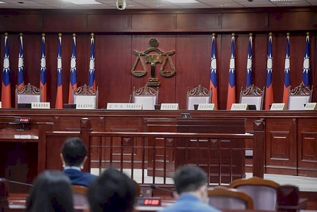 ผลสำรวจเผย ชาวไต้หวันเกือบร้อยละ 63 ยอมรับกฎหมายประชาชนร่วมพิจารณาคดี