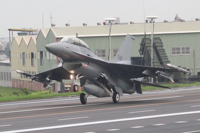 ไต้หวันอัปเกรดเครื่องบินรบ F-16 กระทรวงกลาโหมแจงแผน ส่งมอบปีละ 30 กว่าลำ