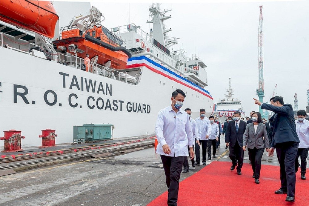 เรือลาดตระเวนลำใหม่เพิ่มคำว่า TAIWAN  เพื่อแสดงถึงความมุ่งมั่นในการปกป้องน่านน้ำไต้หวัน