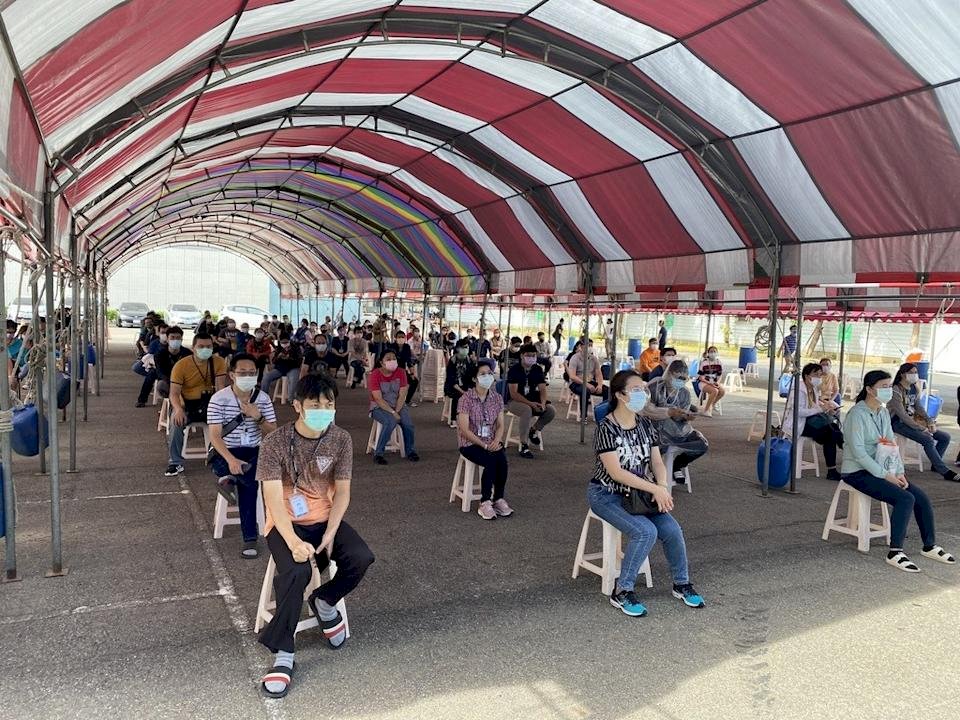 10 มิ.ย. ไต้หวันมีผู้ติดเชื้อเพิ่มใหม่ 266 ราย ผลตรวจ Rapid Test รง.ต่างชาติโรงงาน KYEC ครั้งที่ 2 พบ 30 คน มีผลตรวจเป็นบวก