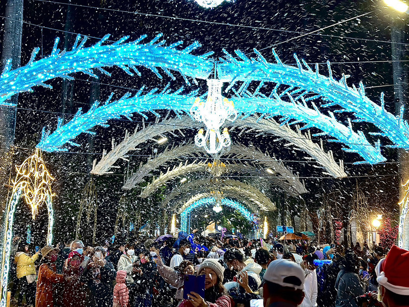 Pingtung Christmas Festival 2022 อบอวลไปด้วยกลิ่นอายของฤดูหนาว ให้ความรู้สึกเหมือนอยู่ท่ามกลางดินแดนหิมะในต่างประเทศ