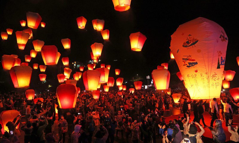 งานเทศกาลโคมลอยผิงซี 2023 นครนิวไทเป เริ่มรอบแรก 5 ก.พ.นี้ จุดแสงสว่างนำพาความโชคดี