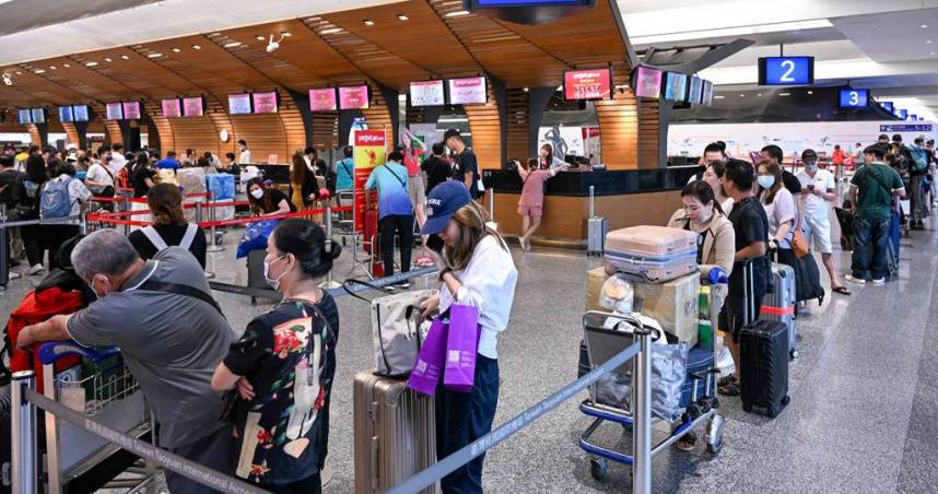 สนามบินเถาหยวนคาดสิ้นปีนี้มีจำนวนผู้โดยสารแตะ 44 ล้านคนครั้ง คิดเป็น 90% ก่อนเกิดการแพร่ระบาดโควิด-19