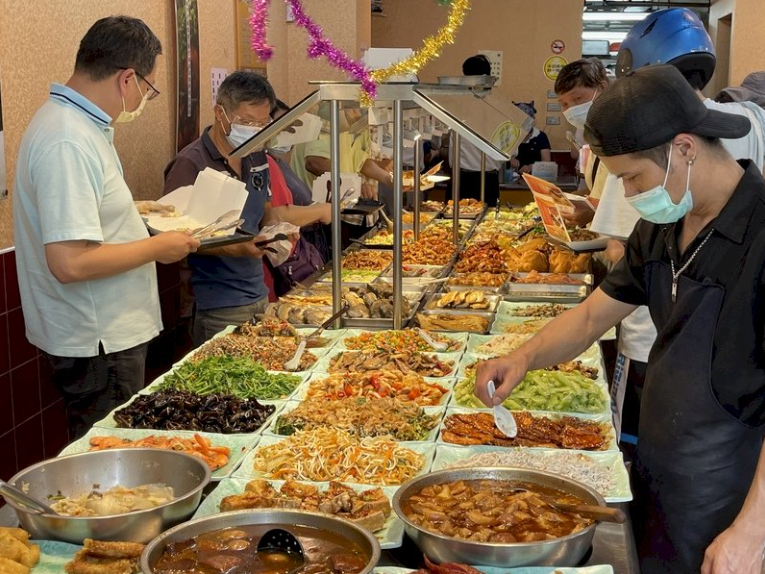 คุณเป็นสายข้าวกล่องหรือเปล่า...ร้านข้าวกล่องแบบบริการตนเอง ได้ขยายตัวอย่างรวดเร็วทั่วไต้หวัน